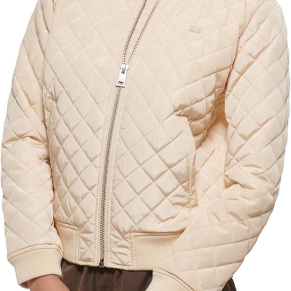 Levi's Women's Cream Ivory Size Extra Small Diamond Quilted Bomber Jacket - Picture 3 of 8
